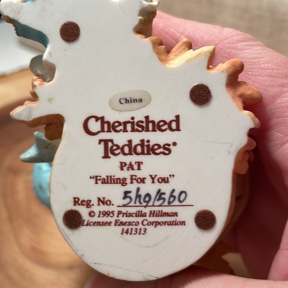Cherished Teddies collectibles. “Falling for you” - Picture 4 of 4